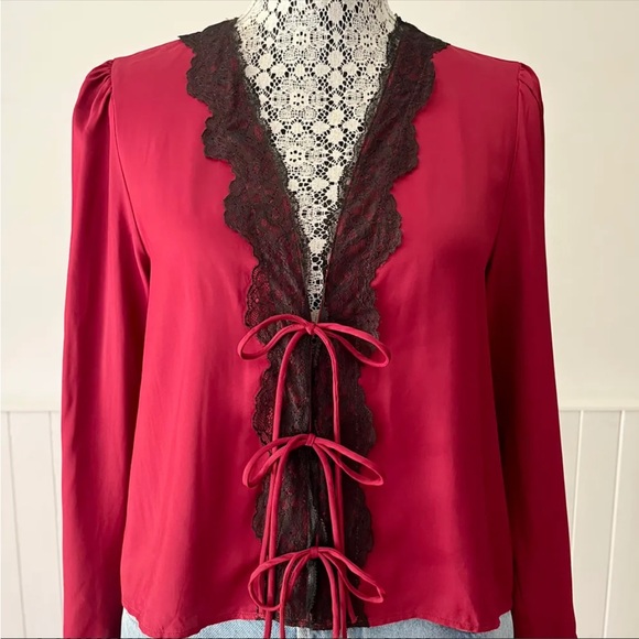 Red and black embroidered blouse - Picture 1 of 1